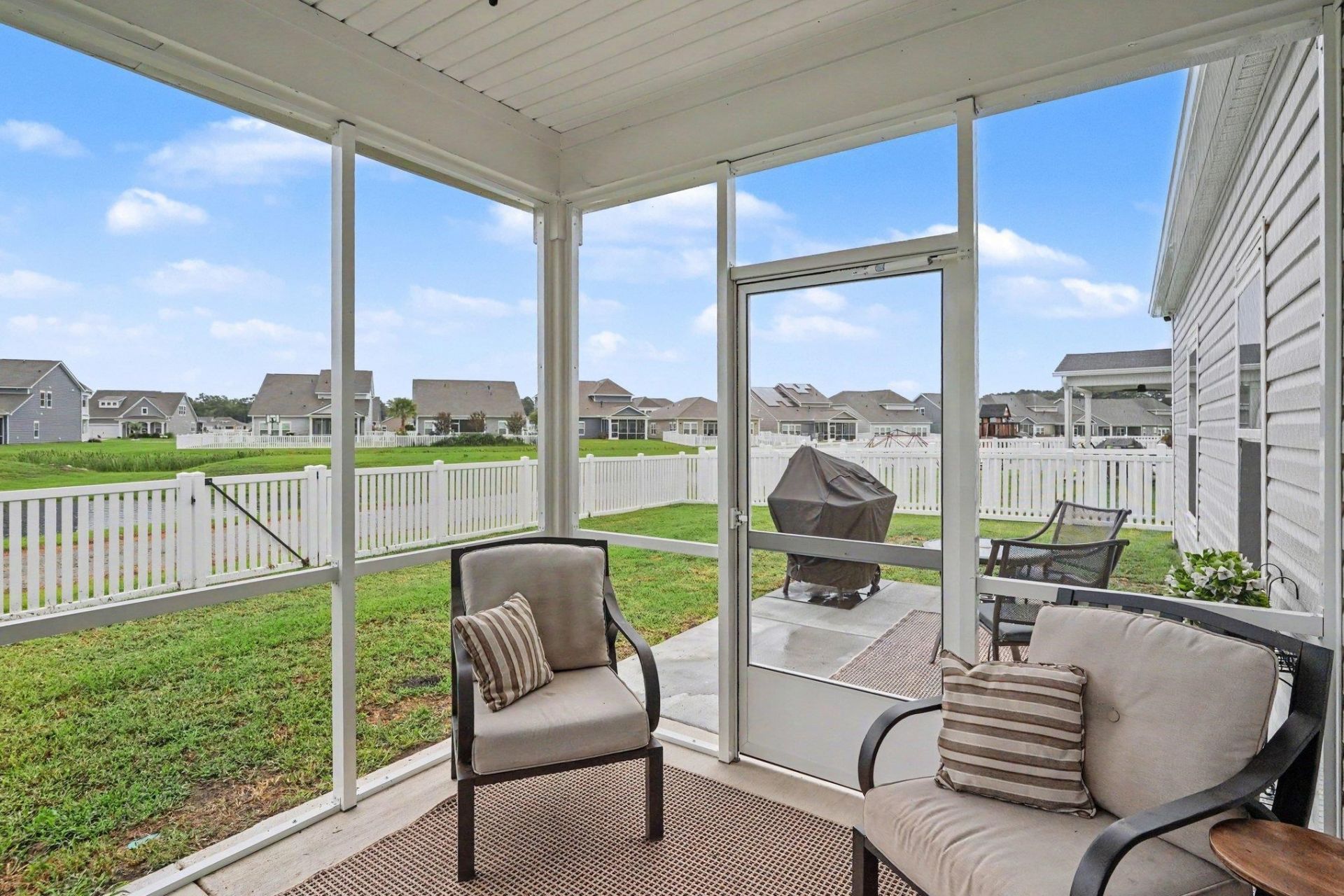 8108 Forest Edge Dr. Photo 30