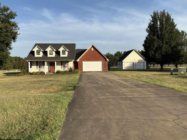 3 Elberta Avenue, Nashville, AR 71852