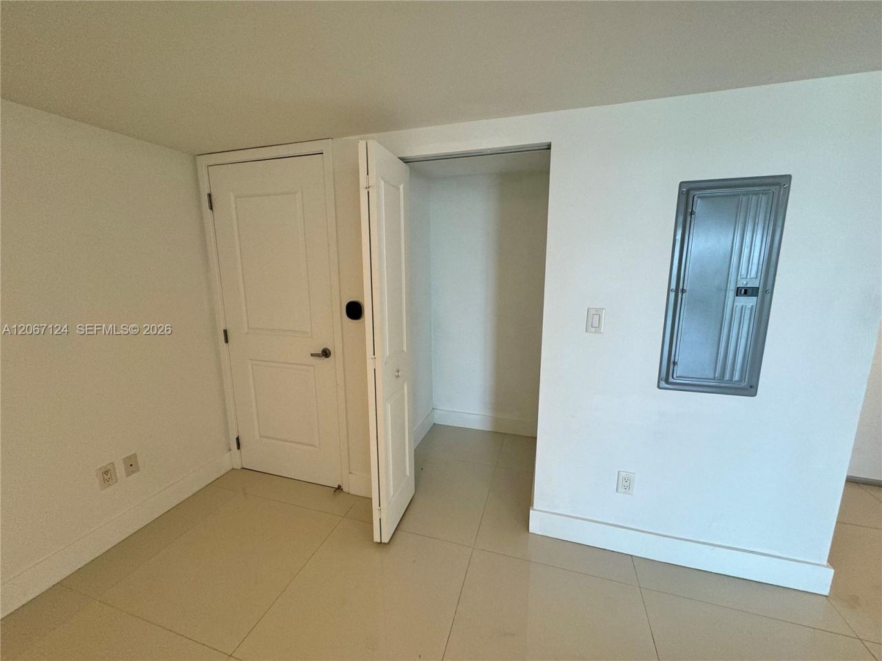 400 Sunny Isles Blvd , Unit 1221, Sunny Isles Beach, FL 33160 Photo