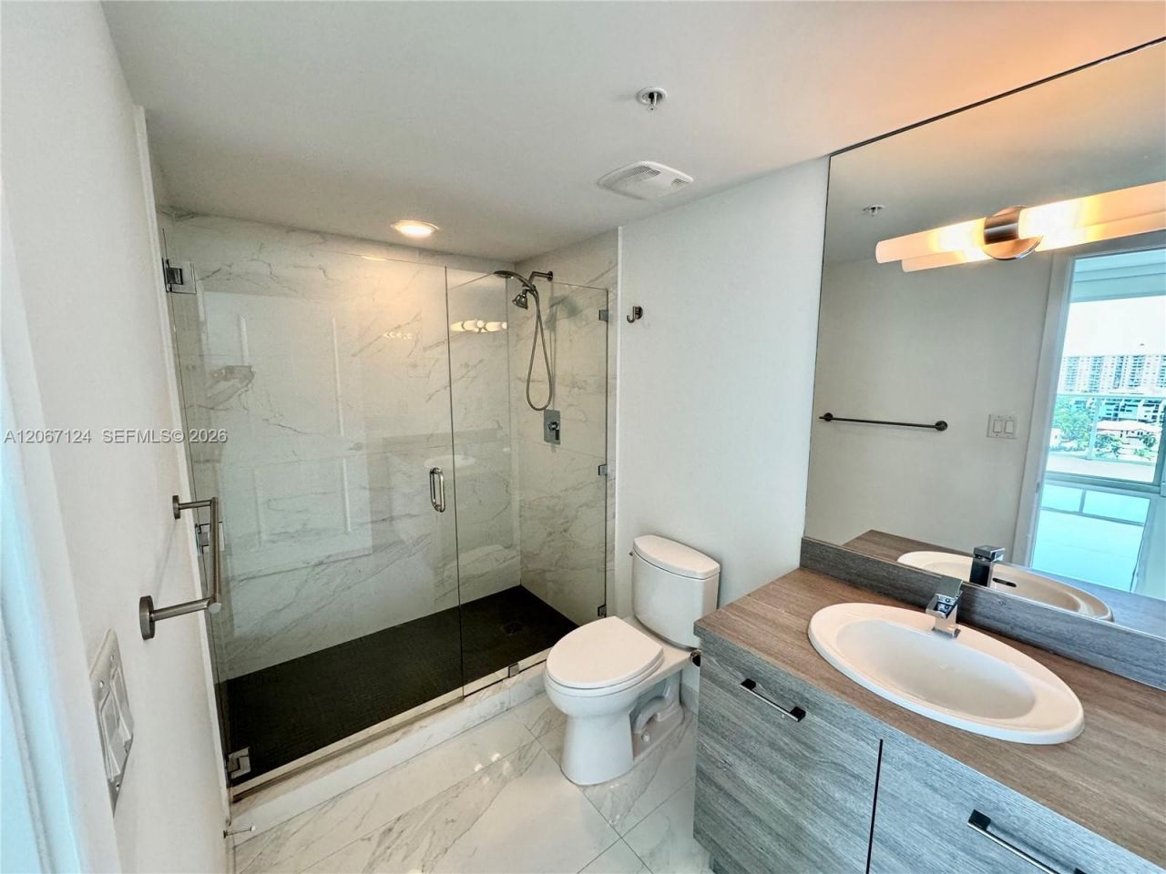 400 Sunny Isles Blvd , Unit 1221, Sunny Isles Beach, FL 33160 Photo