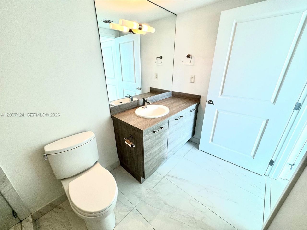 400 Sunny Isles Blvd , Unit 1221, Sunny Isles Beach, FL 33160 Photo