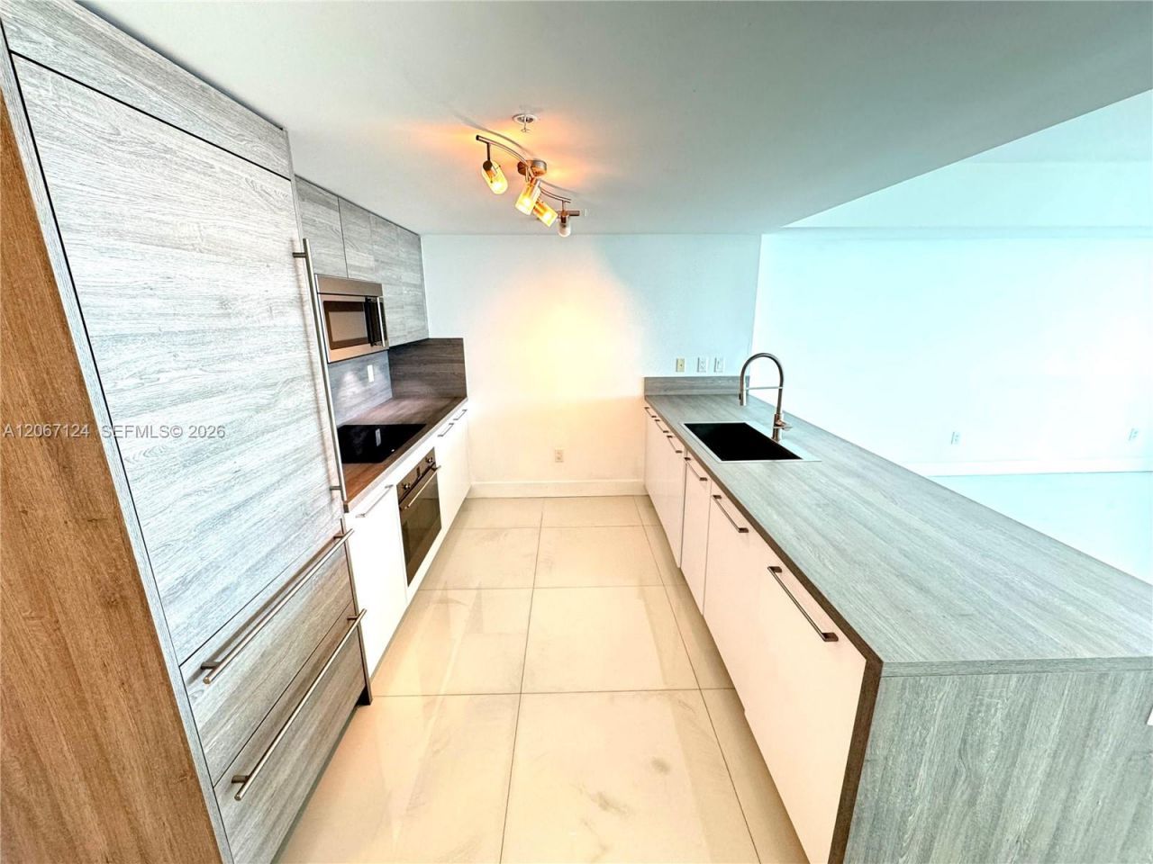 400 Sunny Isles Blvd , Unit 1221, Sunny Isles Beach, FL 33160 Photo