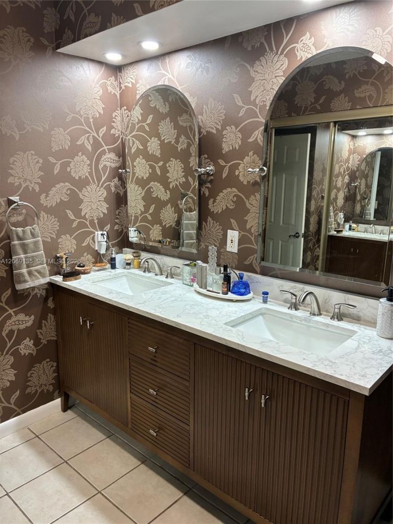 806 Saint Andrews Rd, Unit 13, Hollywood, FL 33021 Photo