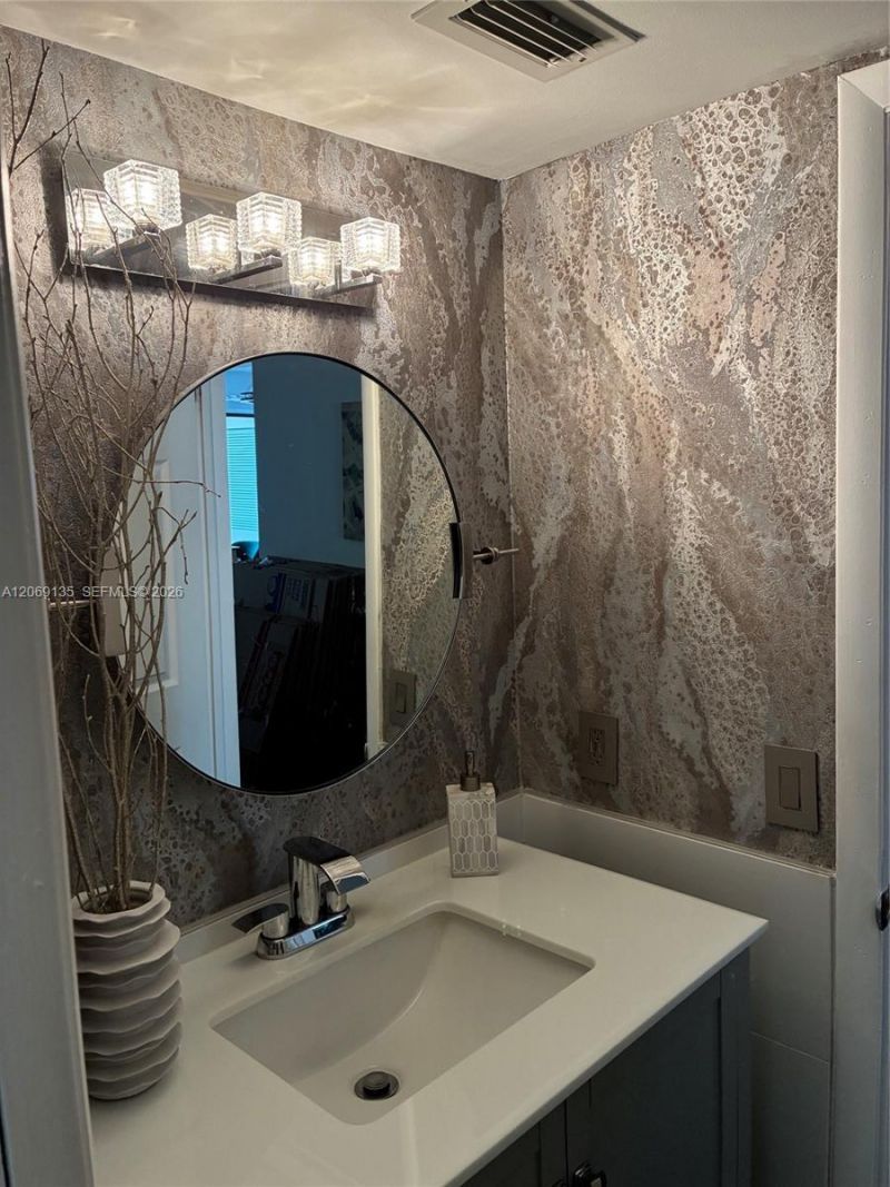 806 Saint Andrews Rd, Unit 13, Hollywood, FL 33021 Photo