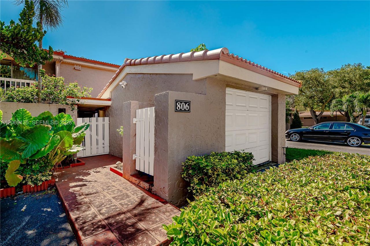 806 Saint Andrews Rd, Unit 13, Hollywood, FL 33021 Photo
