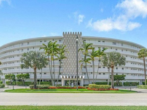 2505 S OCEAN Boulevard, Unit 303, Palm Beach, FL 33480