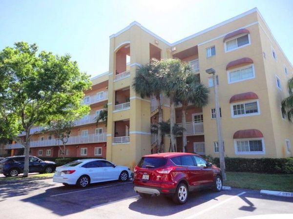 4723 LUCERNE LAKES Boulevard E, Unit 633, Lake Worth, FL 33467