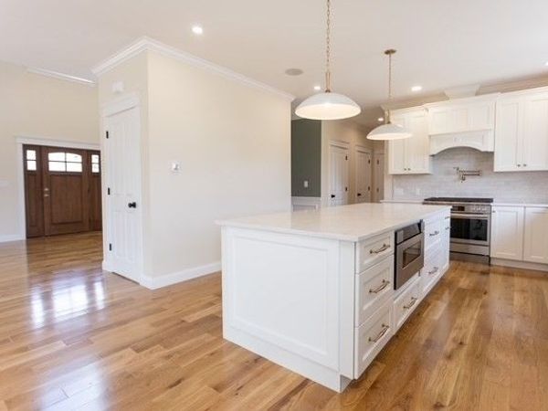 18 Cooper Rd, Seekonk, MA 02771