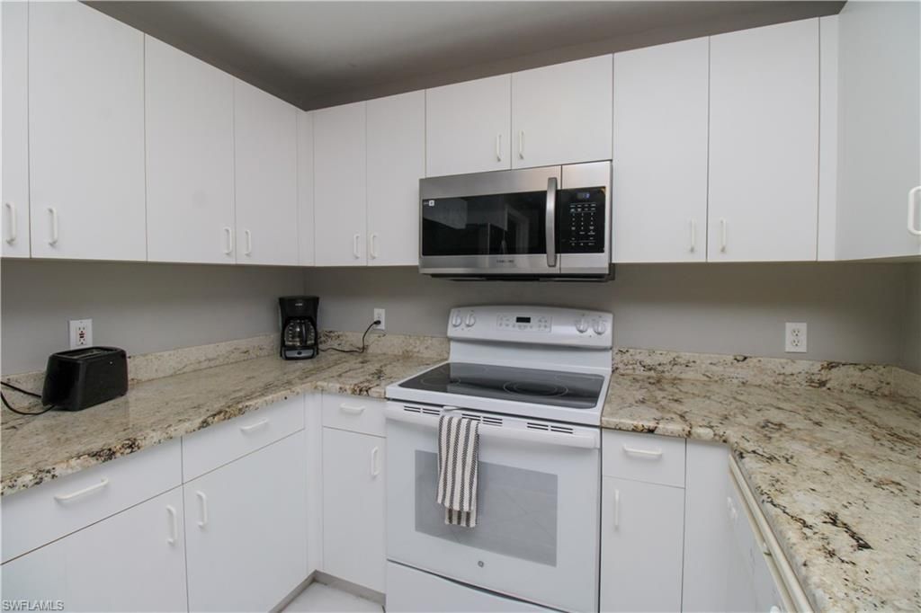 519 Roma Ct , Unit 3-305, Naples, FL 34110 Photo