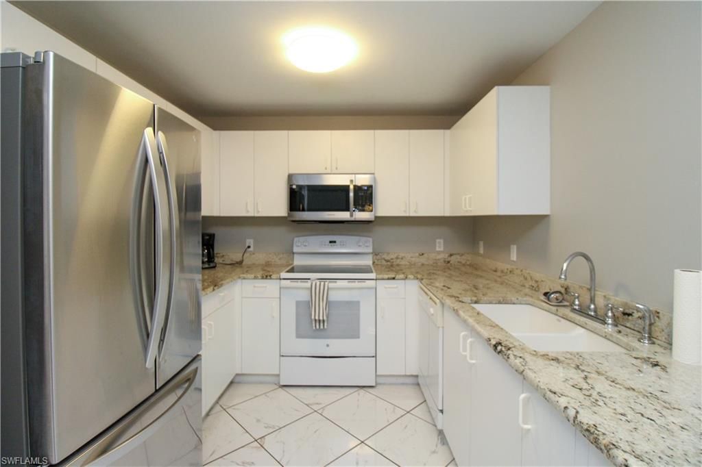 519 Roma Ct , Unit 3-305, Naples, FL 34110 Photo