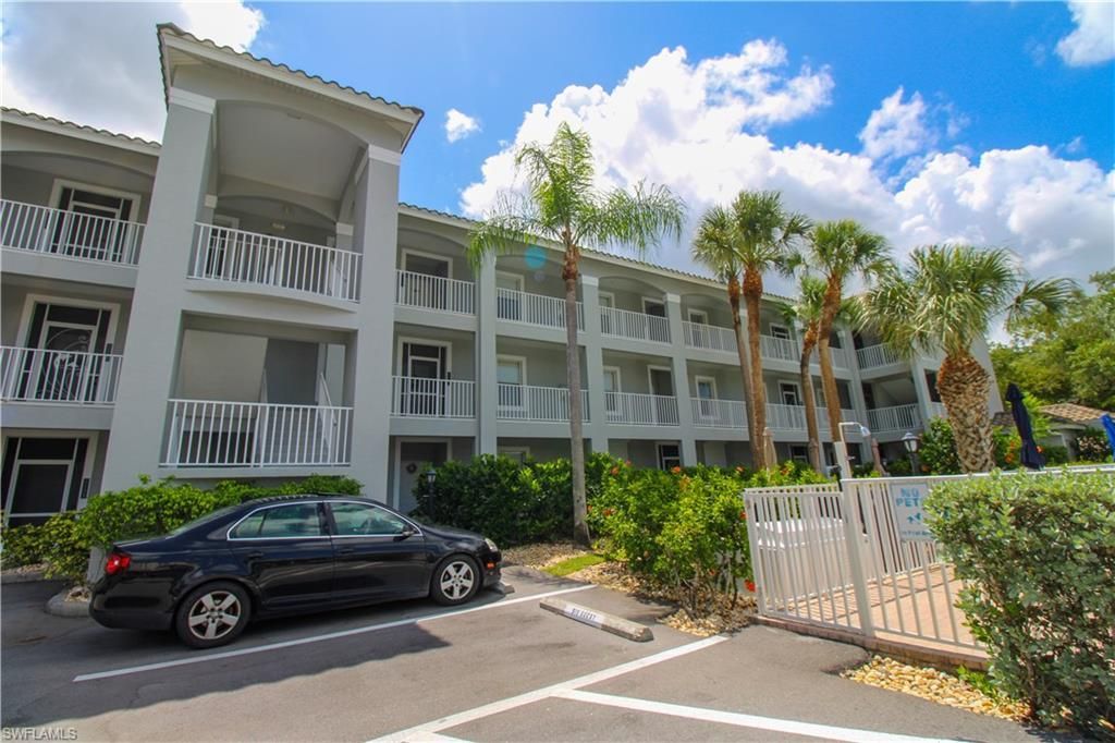 519 Roma Ct , Unit 3-305, Naples, FL 34110 Photo