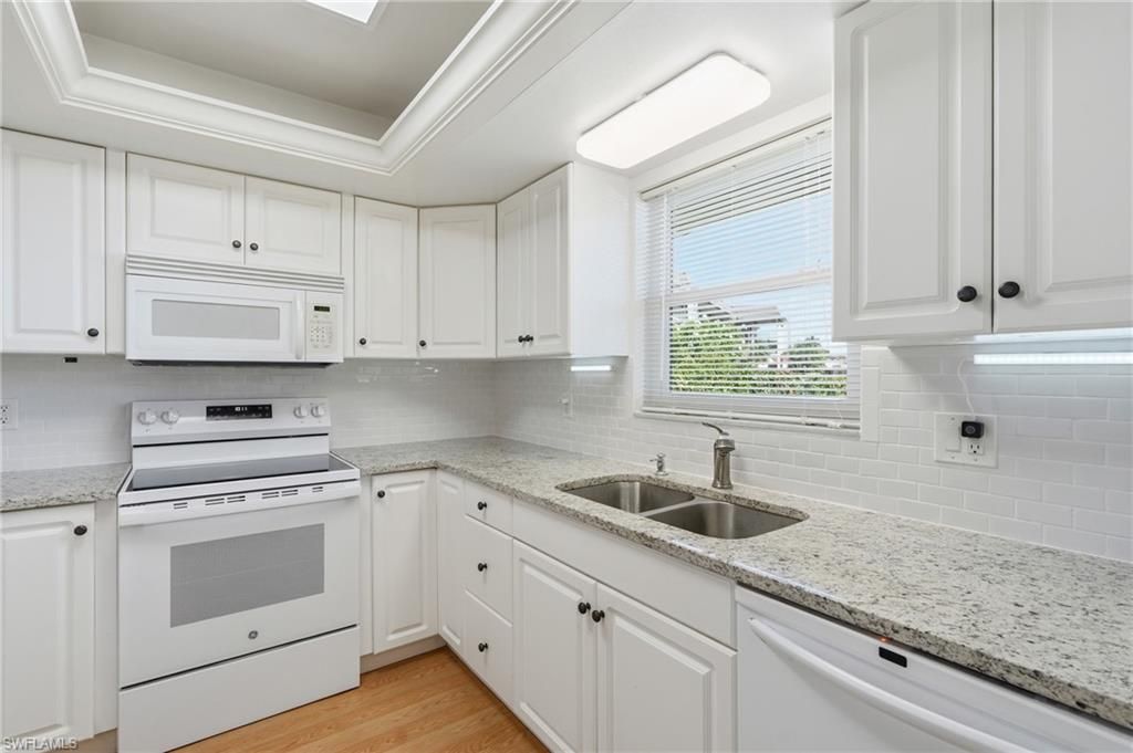 5435 Rattlesnake Hammock #e107, Naples, FL 34113 Photo
