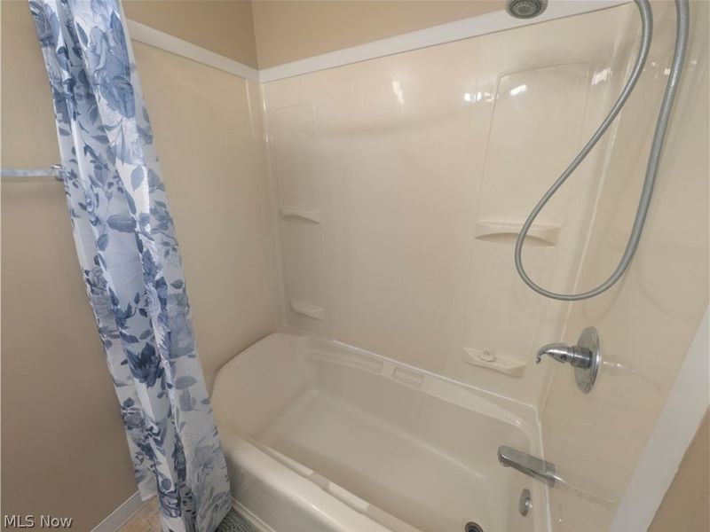526 Grant Avenue , Cuyahoga Falls, OH 44221 Photo 29
