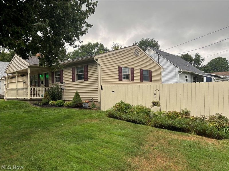 871 Hancock Avenue, Akron, OH 44314 Photo 2