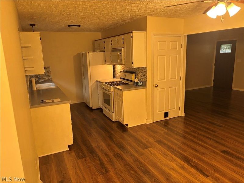 871 Hancock Avenue, Akron, OH 44314 Photo 8