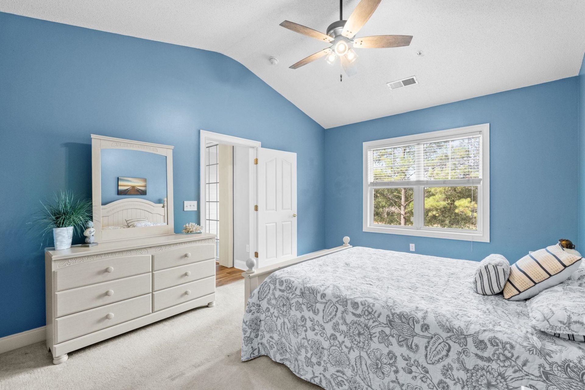 6203 Catalina Dr. Photo 36