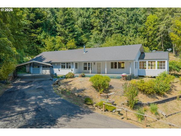 98629 SITKUM LN, Myrtle Point, OR 97458