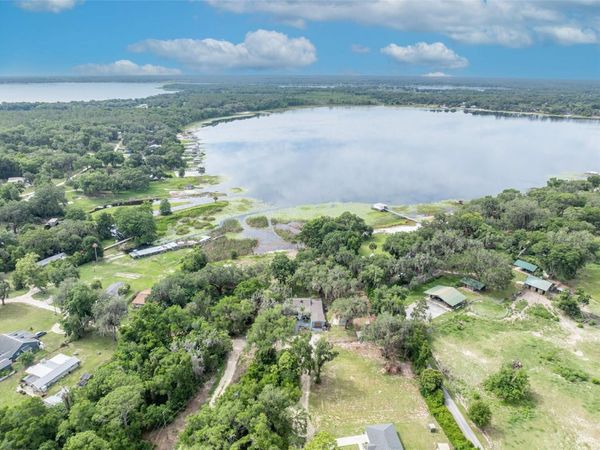 SE 105TH TERRACE , OCKLAWAHA, FL 32179