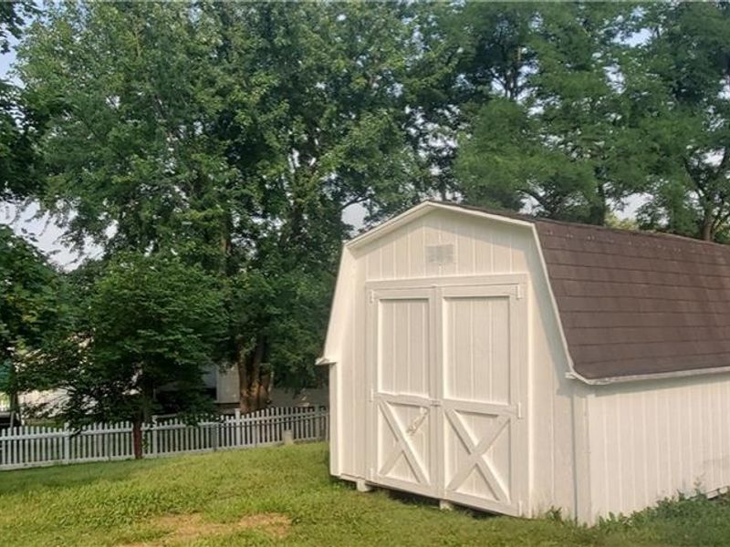 5184 Seville Drive, Englewood, OH 45322 Photo 24