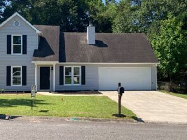 181 Aztec Way SE, Acworth, GA 30102