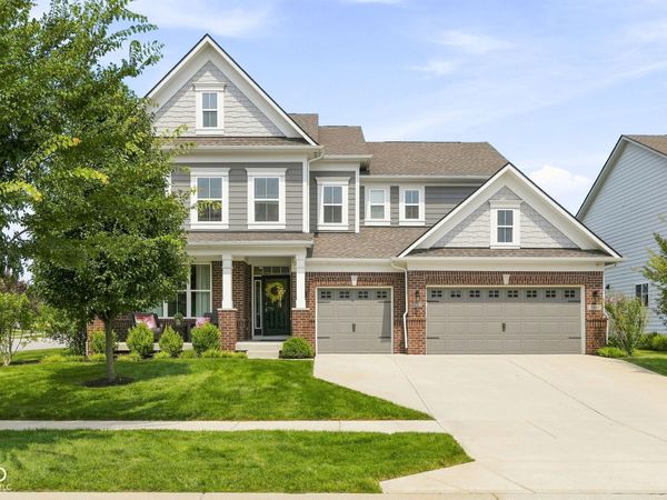 5948 Weldra Drive , Zionsville, IN 46077