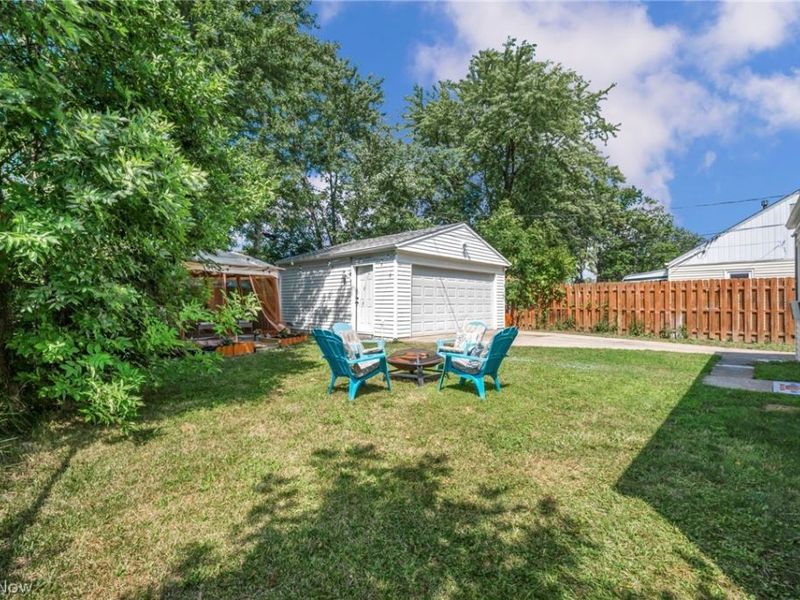 15742 Leigh Ellen Avenue, Cleveland, OH 44135 Photo 18
