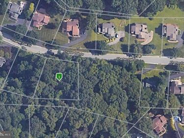 39 CHARTER OAK DRIVE, NEWTOWN SQUARE, PA 19073