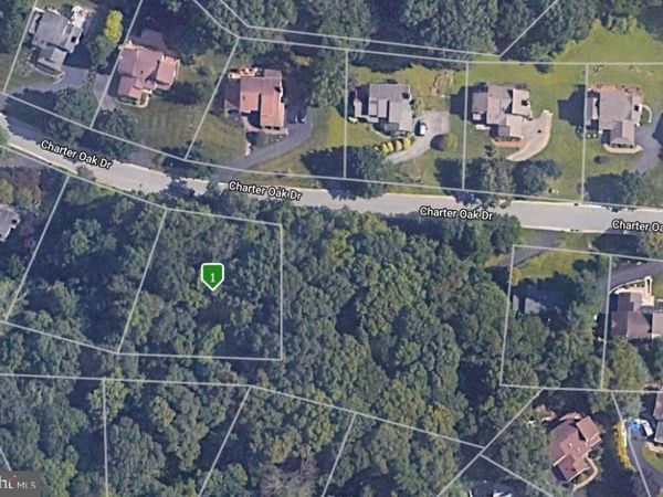 39 CHARTER OAK DRIVE, NEWTOWN SQUARE, PA 19073