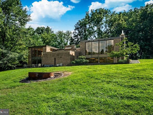 857 BRIARWOOD ROAD, NEWTOWN SQUARE, PA 19073