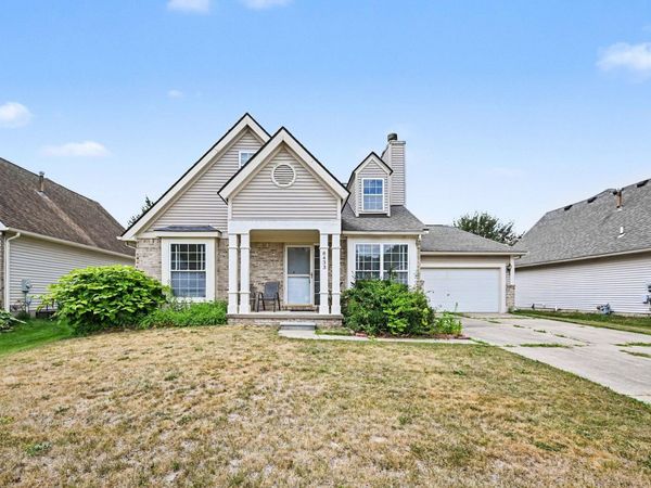 8433 Barrington Drive, Ypsilanti, MI 48198