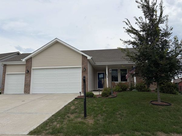 702 Merlot Lane, Cambridge, WI 53523