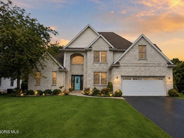 4724 Round House Circle, Monclova, OH 43542