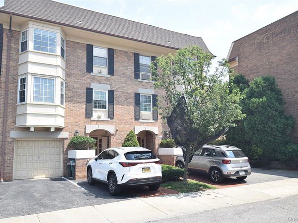 13-19 Michael Court, Unit 160 U, Bayside, NY 11360