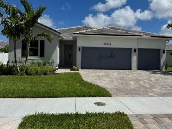 10233 Bahama Drive , Cutler Bay, FL 33189