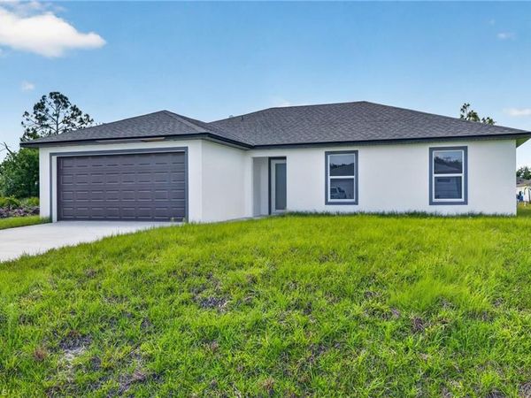 1054 Chadwick AVE , LEHIGH ACRES, FL 33974
