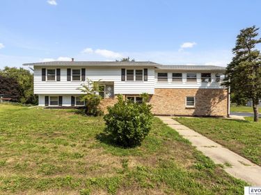 1418 Fairfax Road, Bellevue, NE 68005
