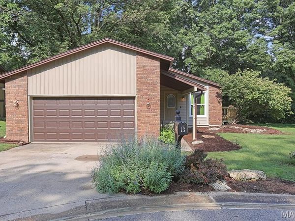 13 Dogwood Lane, Glen Carbon, IL 62034
