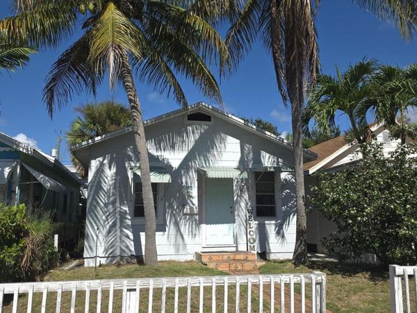 329 S M Street, Lake Worth Beach, FL 33460