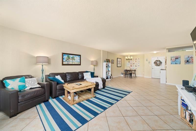 1000 Spanish River Road, Unit 2P, Boca Raton, FL 33432 Photo