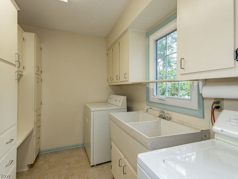 6555 Creekside Trail, Solon, OH 44139 Photo 16