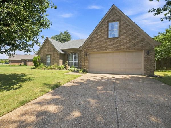 255 CAMERON DR, Oakland, TN 38060