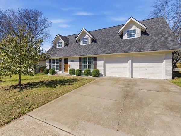 8100 Stillwood LN, Austin, TX 78757
