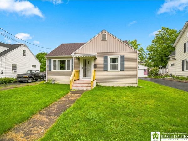 58 Hazeltine Avenue , Jamestown, NY 14701