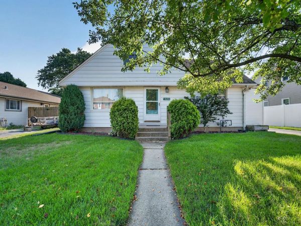 4310 S Iowa AVENUE, Saint Francis, WI 53235