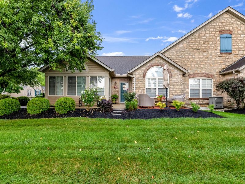 109 Stonegate Drive , Pataskala, OH 43062 Photo 3