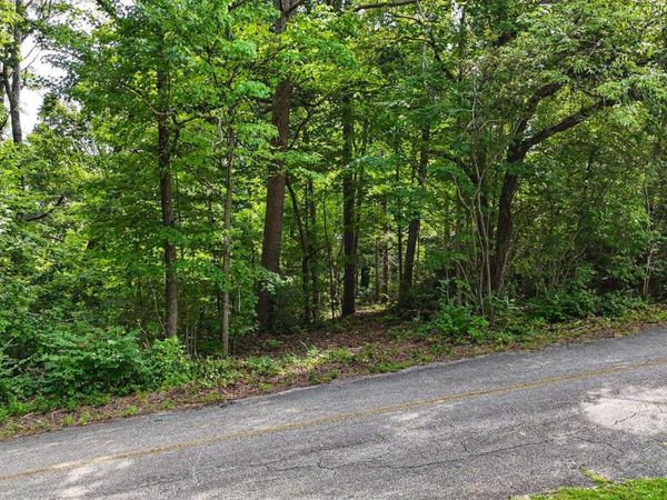 5064 Hunter Trail, Hixson, TN 37343