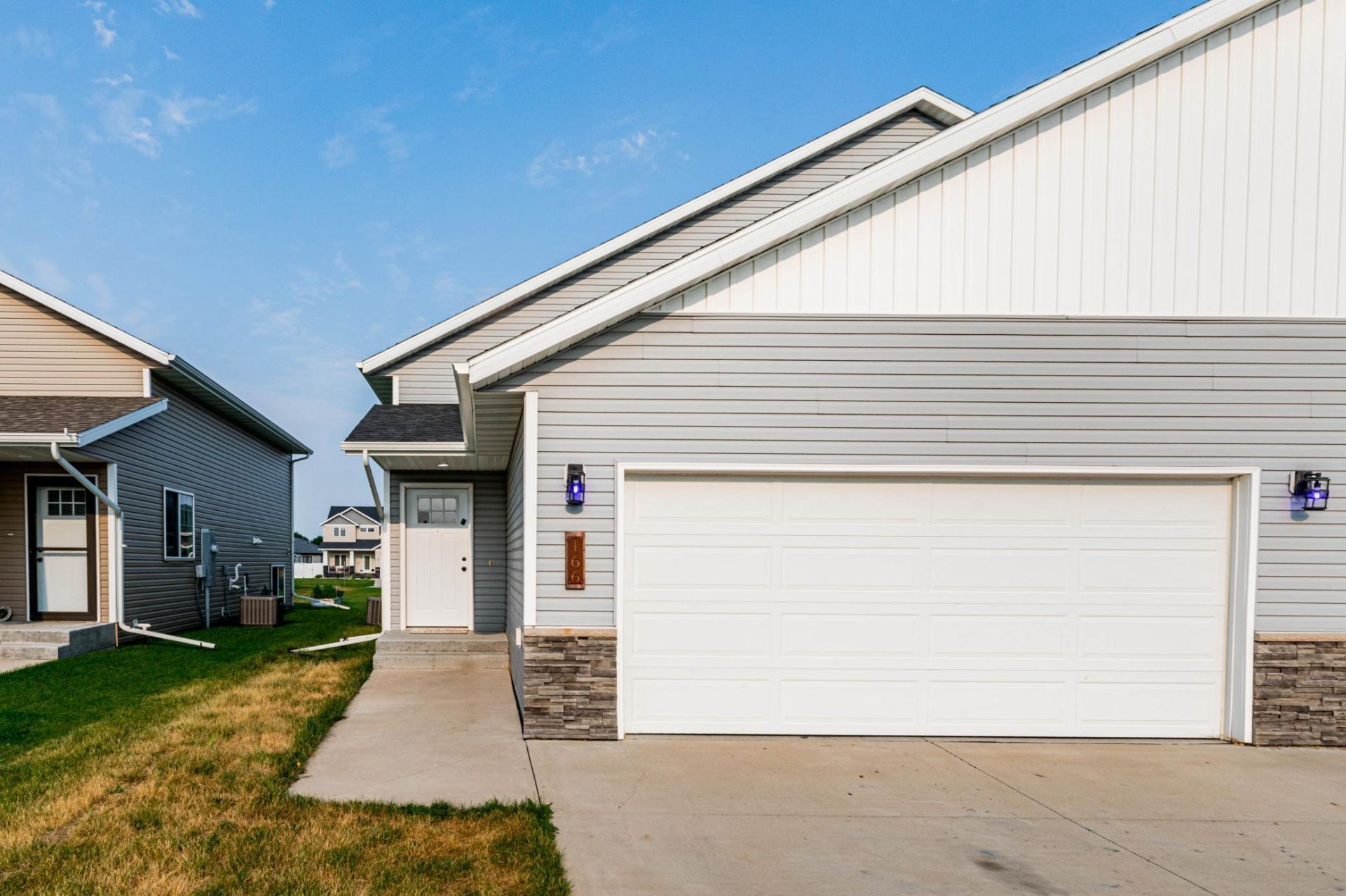 166 Pine Avenue, Mapleton, ND 58059 Main Photo