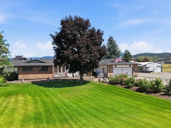 4821 S Conklin Rd, Greenacres, WA 99016