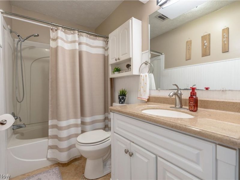 1341 Applegrove Street NE, Canton, OH 44721 Photo 25