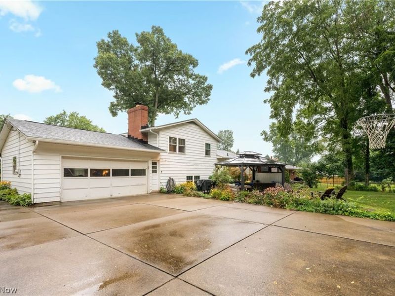 1341 Applegrove Street NE, Canton, OH 44721 Photo 3